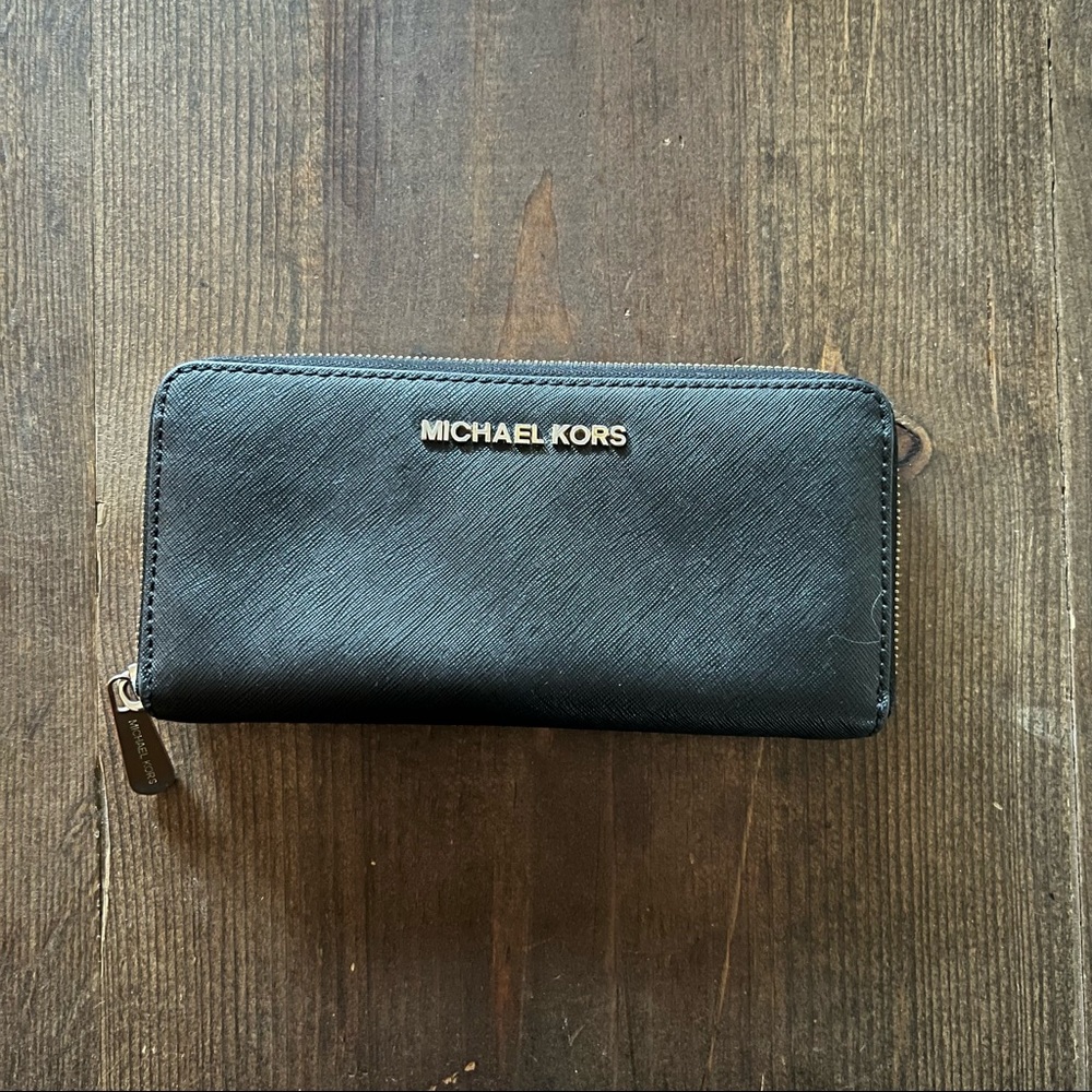 Michael Kors Large Leather Wallet - Black & Gold